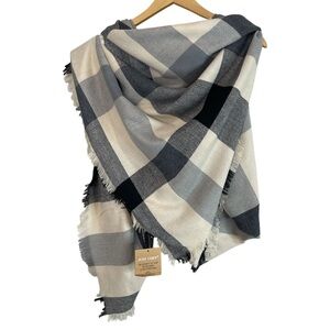 Just Cozy NWT Plaid Fringe Blanket Scarf Black Cream Soft